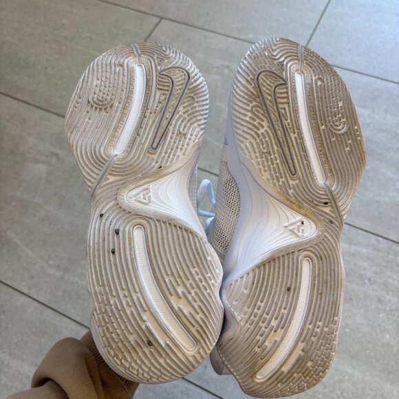 Nike Basketball Shoes - Mens size 7 - Fit women size 8 - Picture 2 of 3